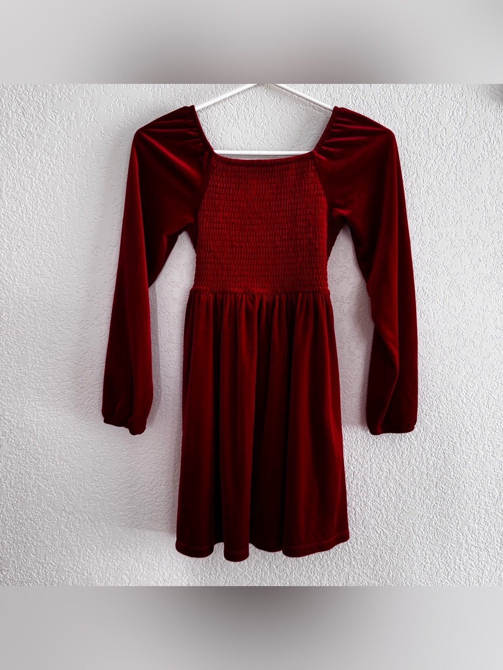 Extraordinary Red Velvet Smocked Holiday Girls Dress Classic Festive Elegant 10